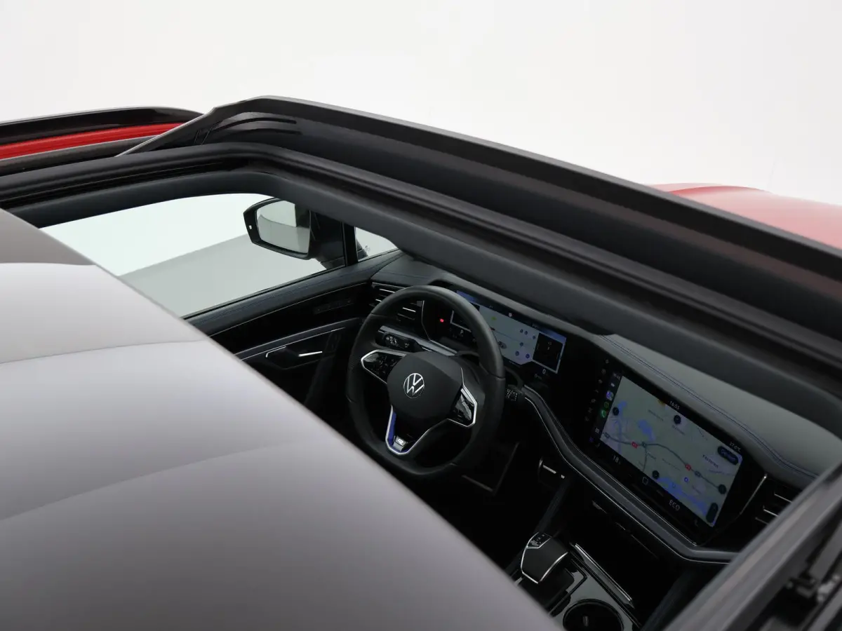 R 3.0 TSi V6 eHybrid 4MOTION R 462 PK *CHILI RED* + PANORAMA | STOELVENTILATIE | LUCHTVERING | DYNAUDIO | HEAD-UP DISPLAY