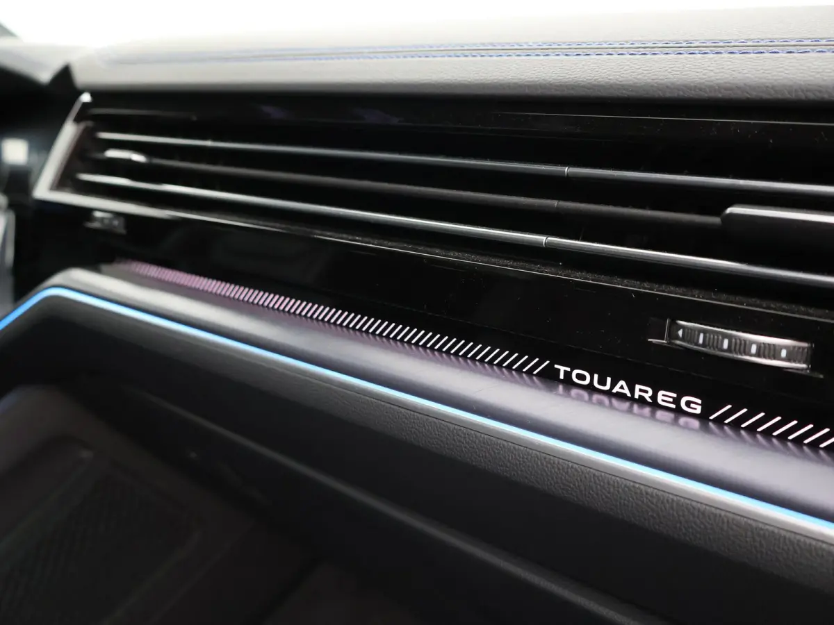R 3.0 TSi V6 eHybrid 4MOTION R 462 PK *CHILI RED* + PANORAMA | STOELVENTILATIE | LUCHTVERING | DYNAUDIO | HEAD-UP DISPLAY