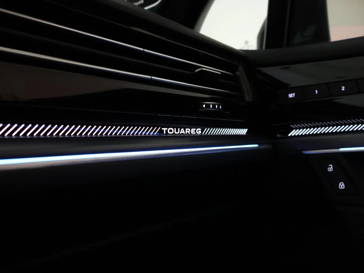 R 3.0 TSi V6 eHybrid 4MOTION R 462 PK *CHILI RED* + PANORAMA | STOELVENTILATIE | LUCHTVERING | DYNAUDIO | HEAD-UP DISPLAY