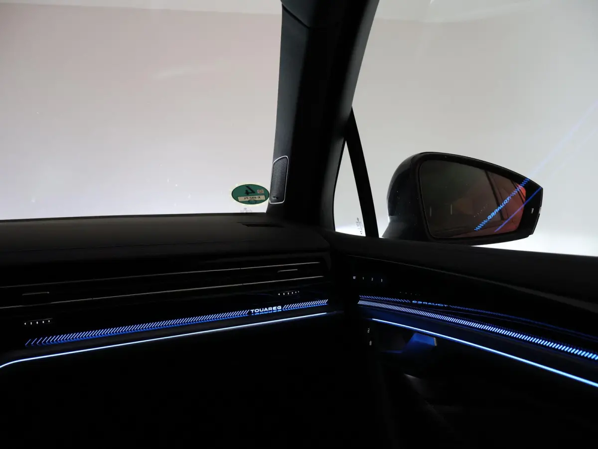 R 3.0 TSi V6 eHybrid 4MOTION R 462 PK *CHILI RED* + PANORAMA | STOELVENTILATIE | LUCHTVERING | DYNAUDIO | HEAD-UP DISPLAY