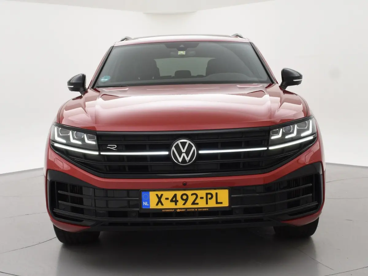 R 3.0 TSi V6 eHybrid 4MOTION R 462 PK *CHILI RED* + PANORAMA | STOELVENTILATIE | LUCHTVERING | DYNAUDIO | HEAD-UP DISPLAY