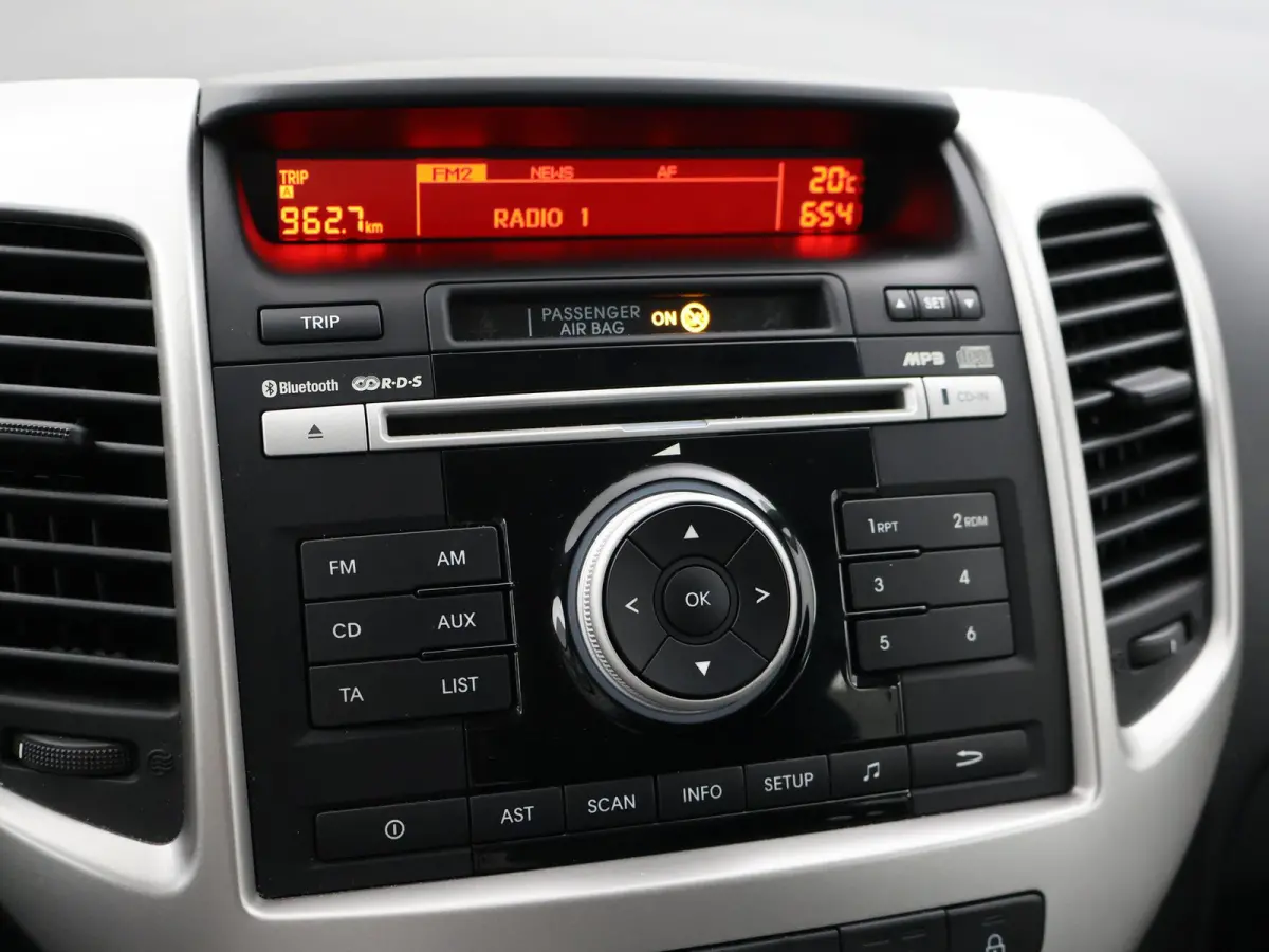 1.6 CVVT AUTOMAAT + STUUR/STOELVERWARMING | PARKEERSENSOREN | LMV | CLIMATE CONTROL