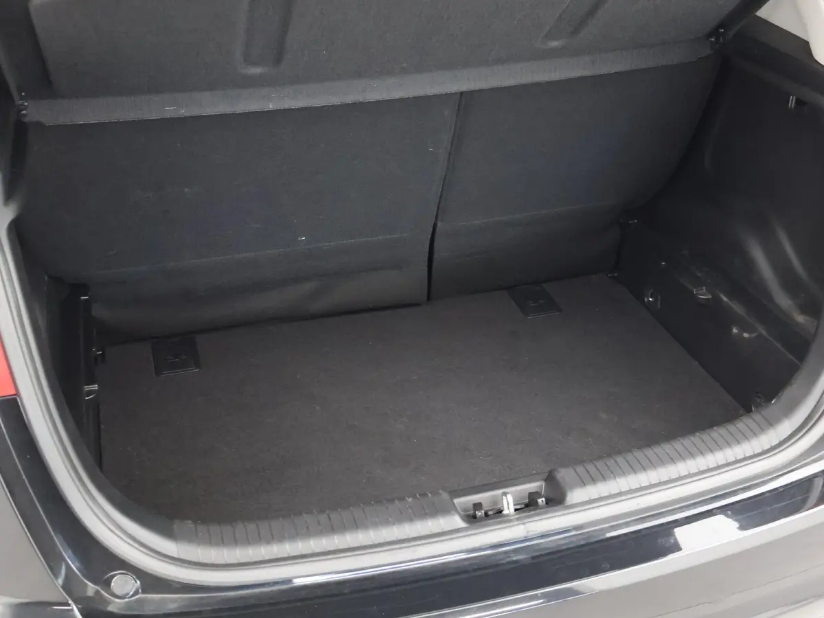 1.6 CVVT AUTOMAAT + STUUR/STOELVERWARMING | PARKEERSENSOREN | LMV | CLIMATE CONTROL