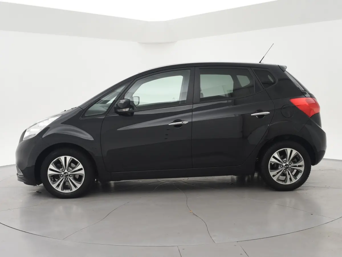 1.6 CVVT AUTOMAAT + STUUR/STOELVERWARMING | PARKEERSENSOREN | LMV | CLIMATE CONTROL