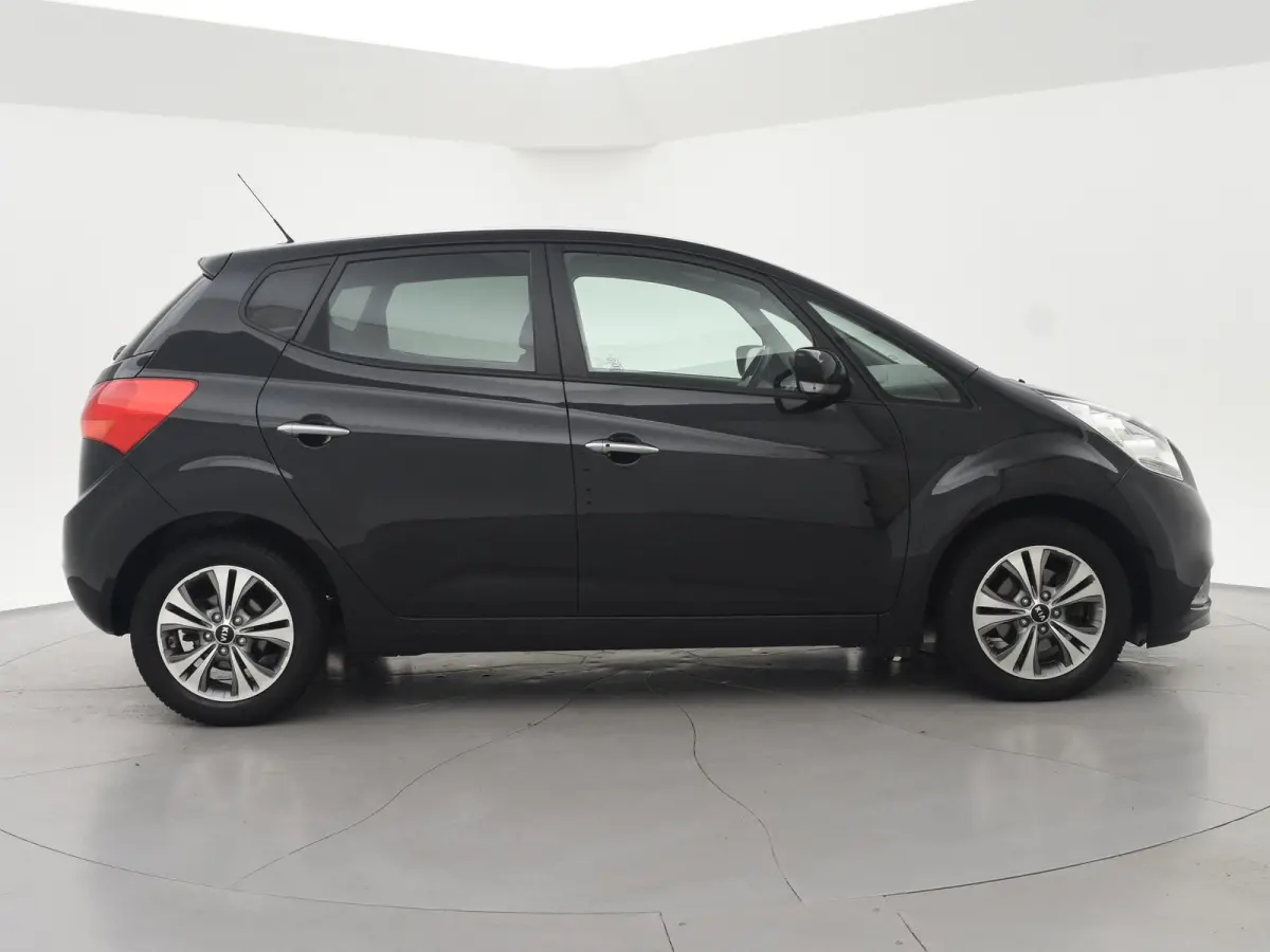 1.6 CVVT AUTOMAAT + STUUR/STOELVERWARMING | PARKEERSENSOREN | LMV | CLIMATE CONTROL
