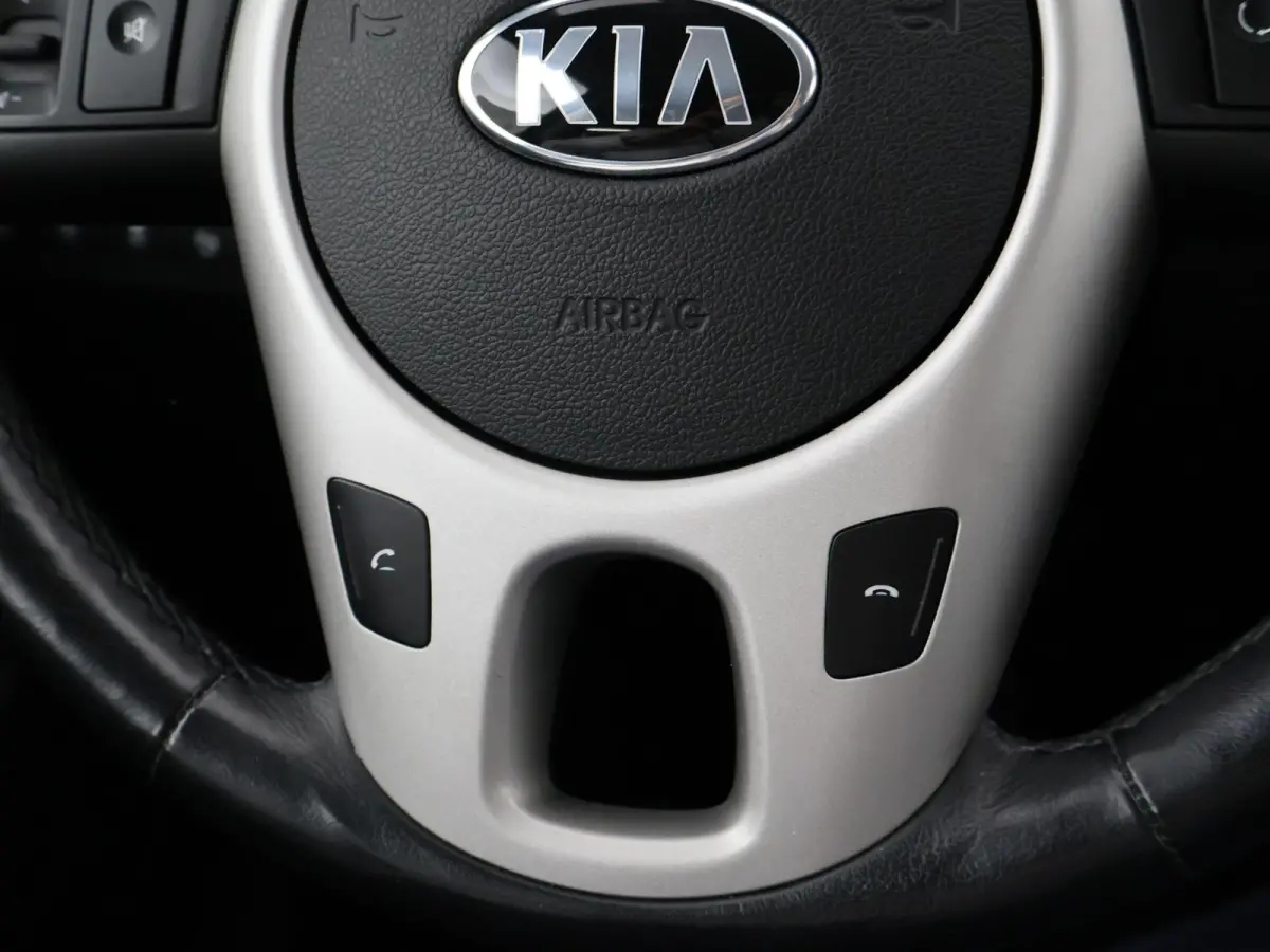 1.6 CVVT AUTOMAAT + STUUR/STOELVERWARMING | PARKEERSENSOREN | LMV | CLIMATE CONTROL