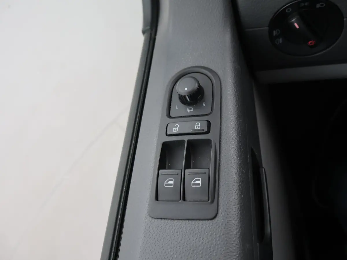 2.0 TDI L2H1 4MOTION 8-PERSOONS *1e EIGENAAR* + CRUISE CONTROL | AIRCO | TREKHAAK