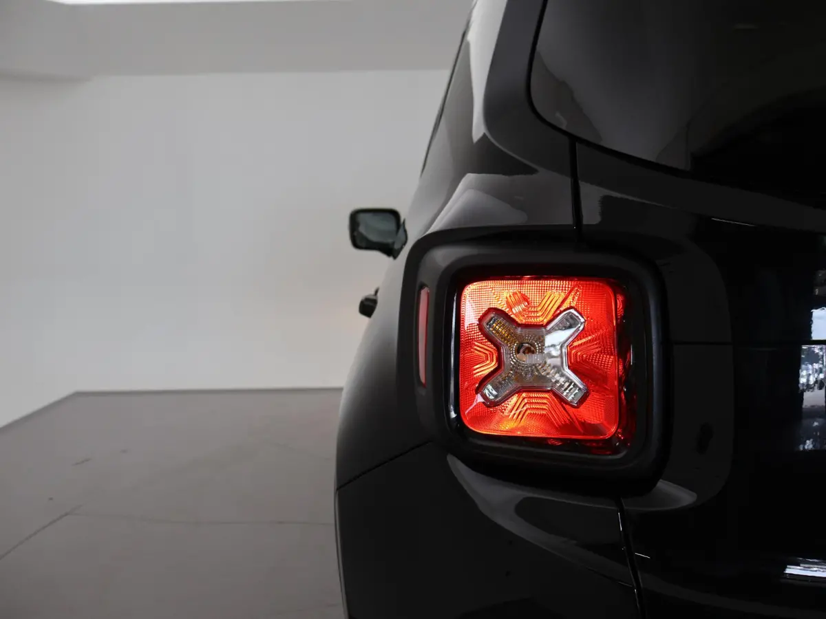 1.4 MULTIAIR 140 PK AUT. NIGHT EAGLE II LIMITED + ADAPTIVE CRUISE | APPLE CARPLAY | 18 INCH LMV