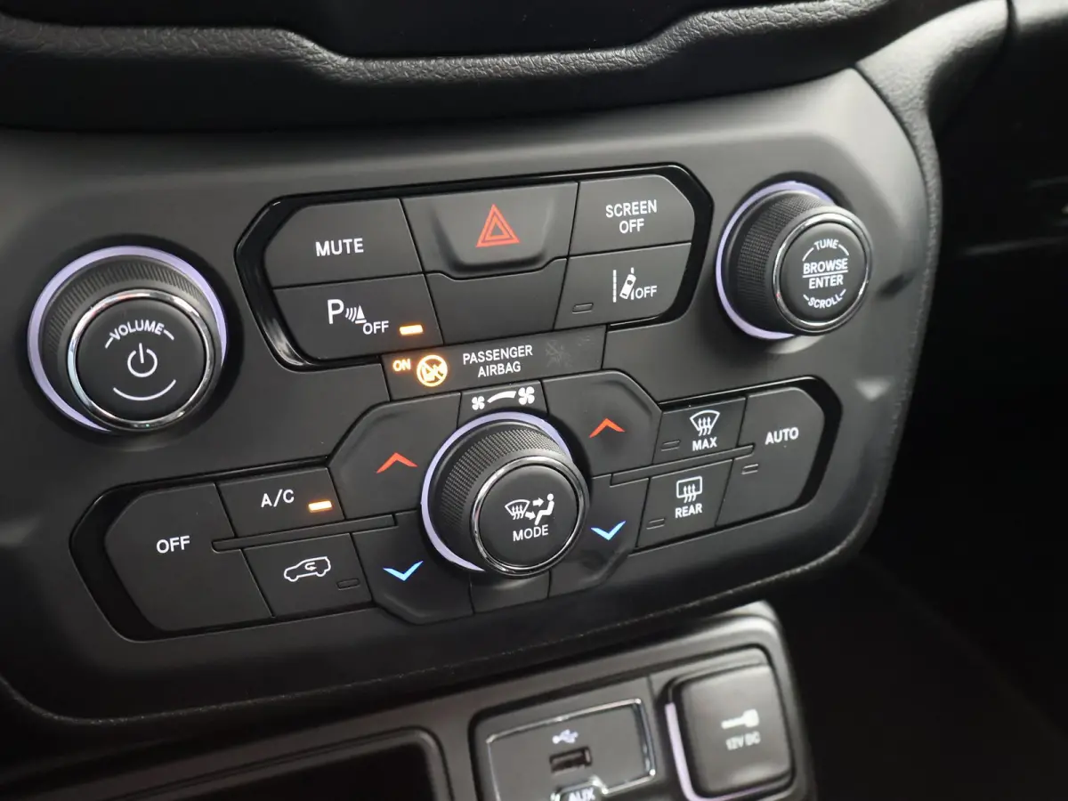 1.4 MULTIAIR 140 PK AUT. NIGHT EAGLE II LIMITED + ADAPTIVE CRUISE | APPLE CARPLAY | 18 INCH LMV