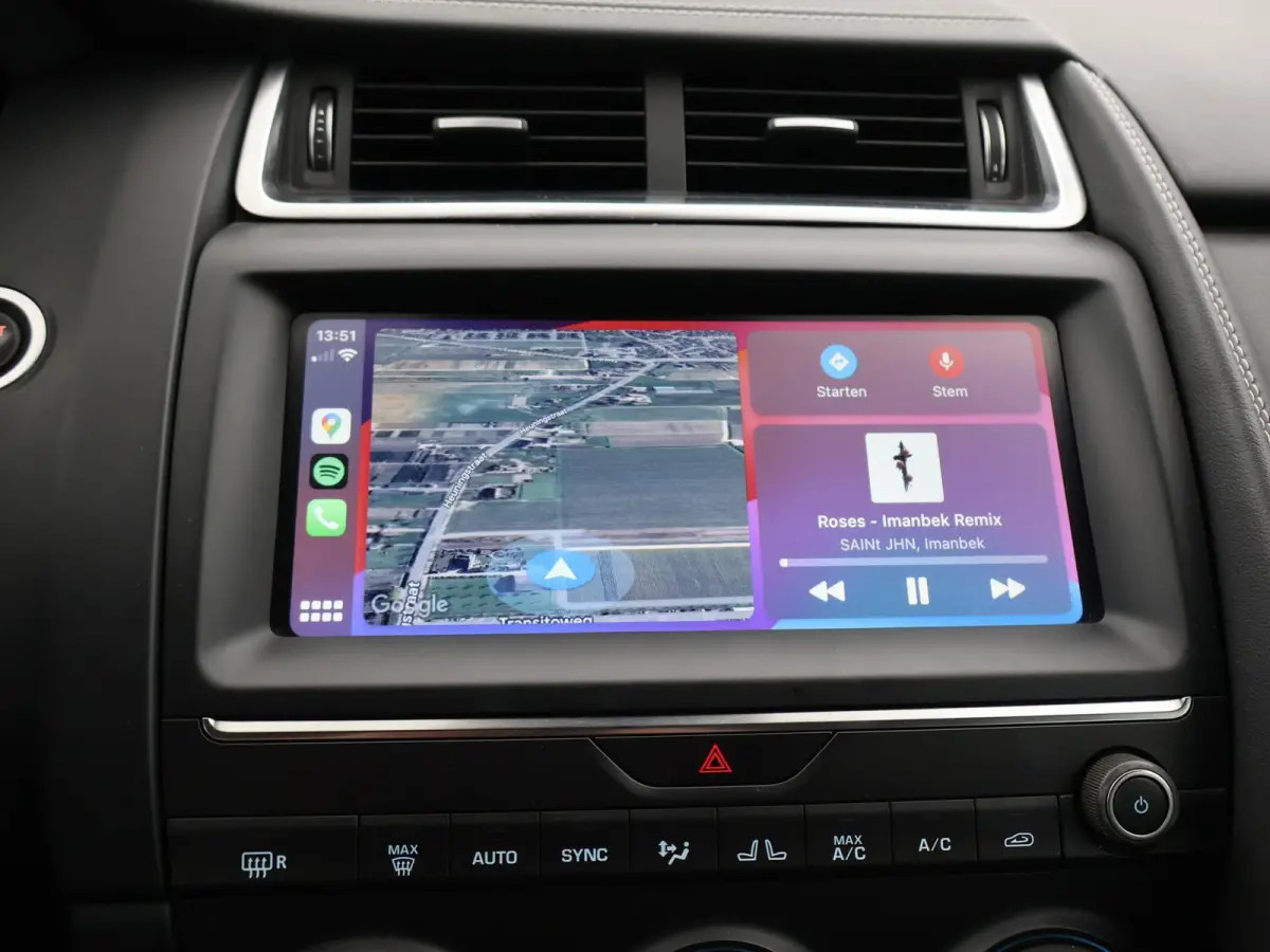 2.0 TURBO P250 AWD R-DYNAMIC SE + PANORAMA / LEDER / CAMERA