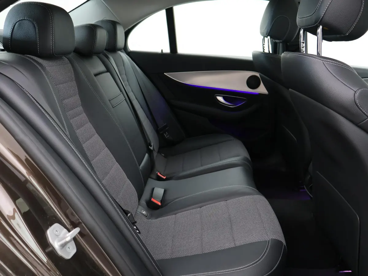 200 AVANTGARDE SEDAN + DIGITALE COCKPIT WIDESCREEN | SCHUIFDAK | SFEERVERLICHTING