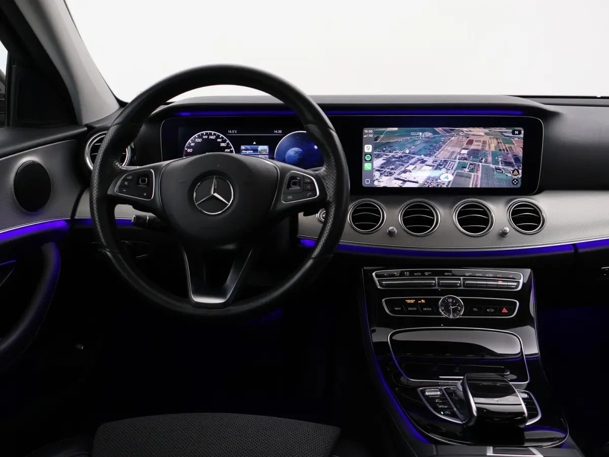 200 AVANTGARDE SEDAN + DIGITALE COCKPIT WIDESCREEN | SCHUIFDAK | SFEERVERLICHTING