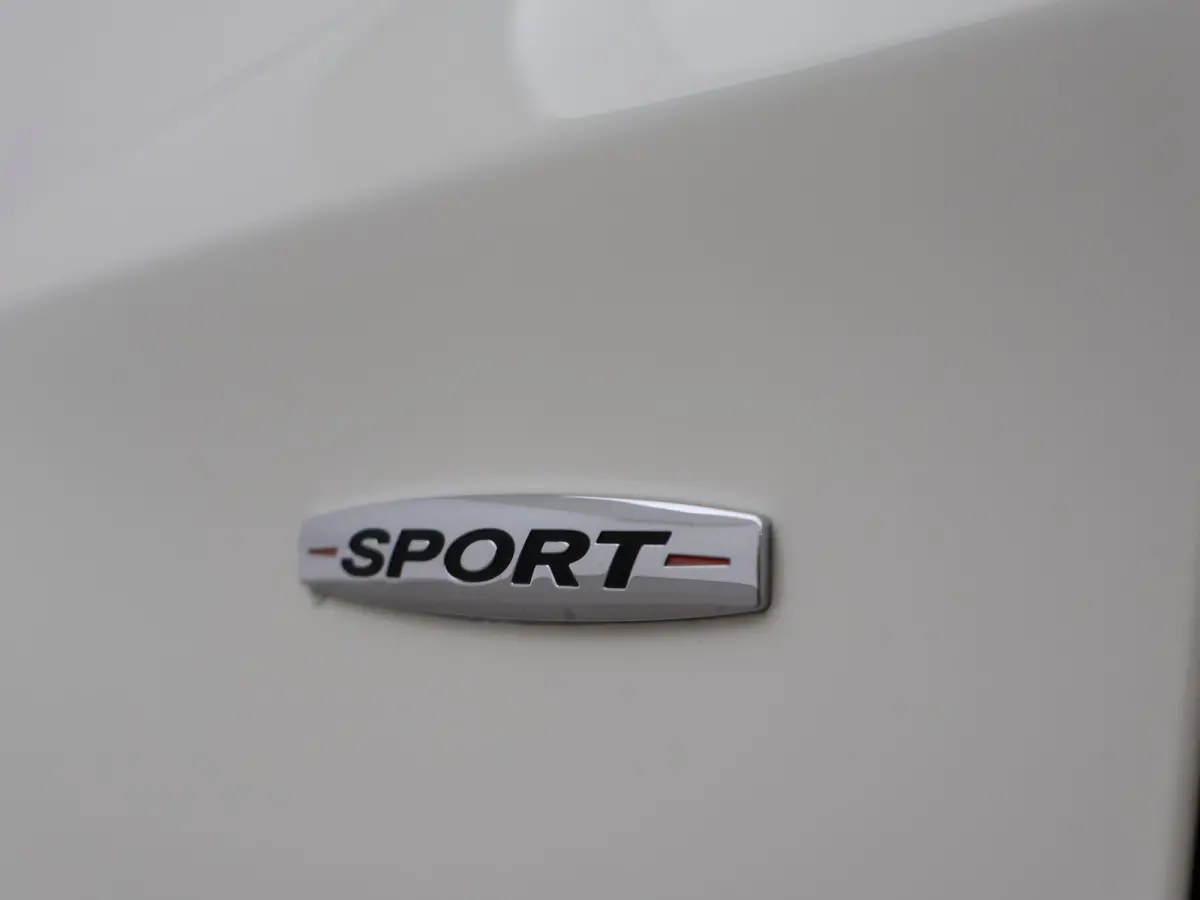250 4MATIC 211 PK AMG SPORT + PANORAMA | LEDER | HARMAN/KARDON
