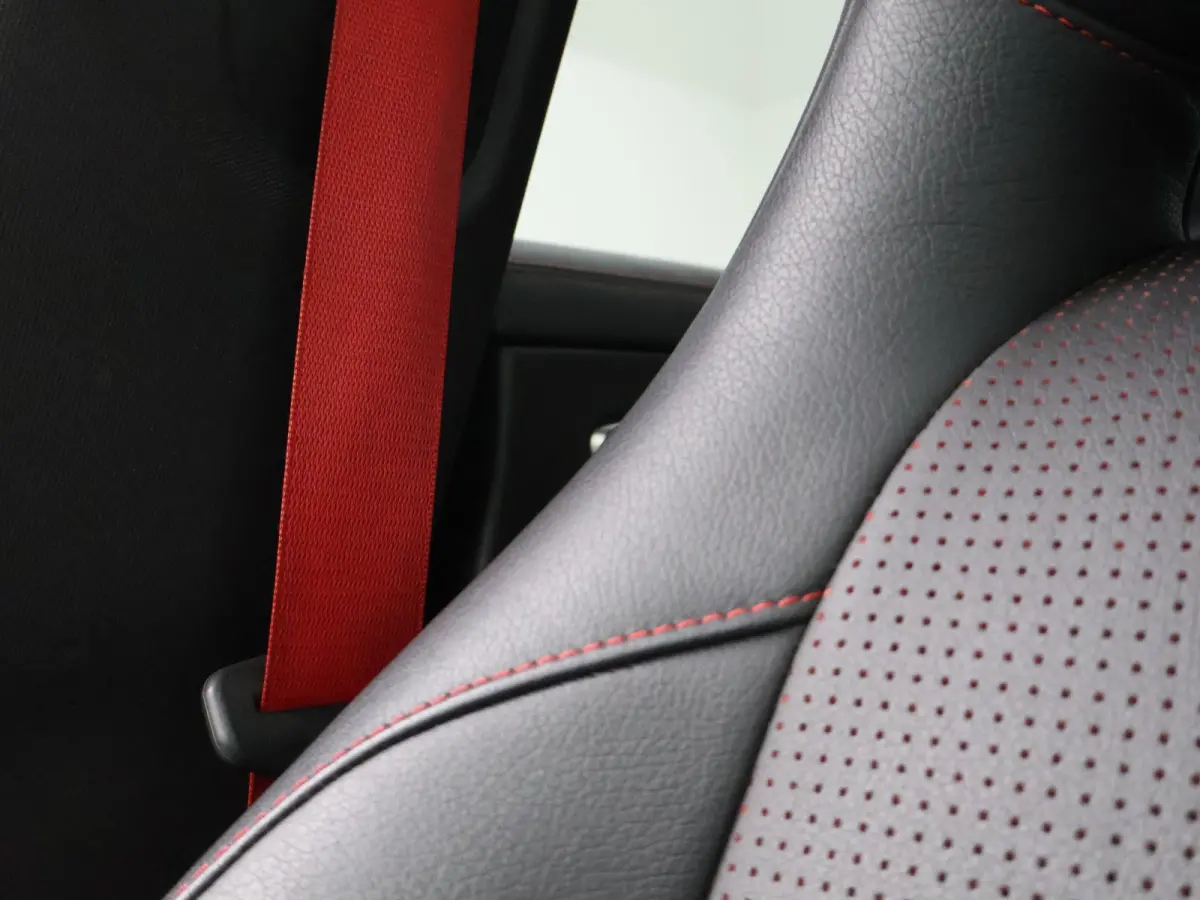 250 4MATIC 211 PK AMG SPORT + PANORAMA | LEDER | HARMAN/KARDON