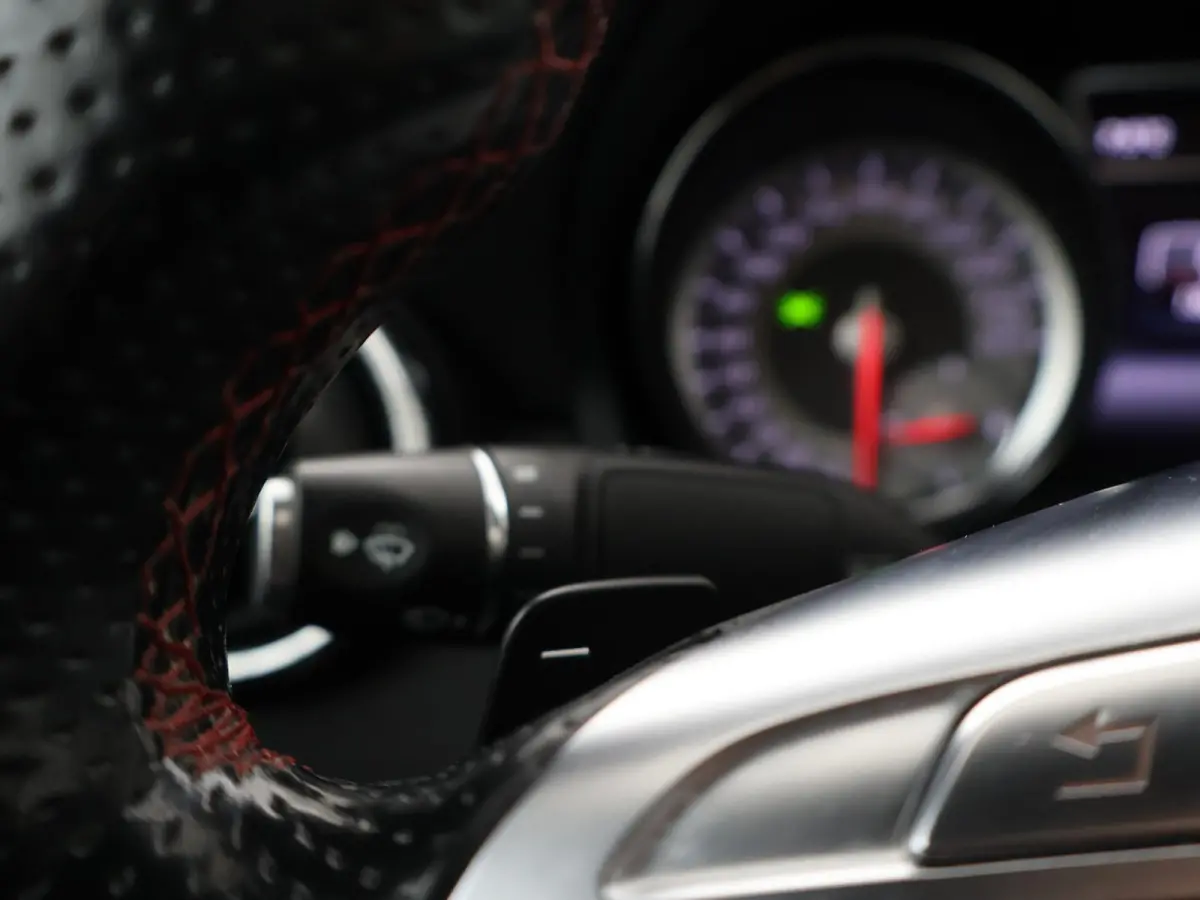 250 4MATIC 211 PK AMG SPORT + PANORAMA | LEDER | HARMAN/KARDON