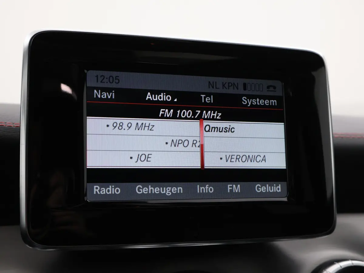 250 4MATIC 211 PK AMG SPORT + PANORAMA | LEDER | HARMAN/KARDON