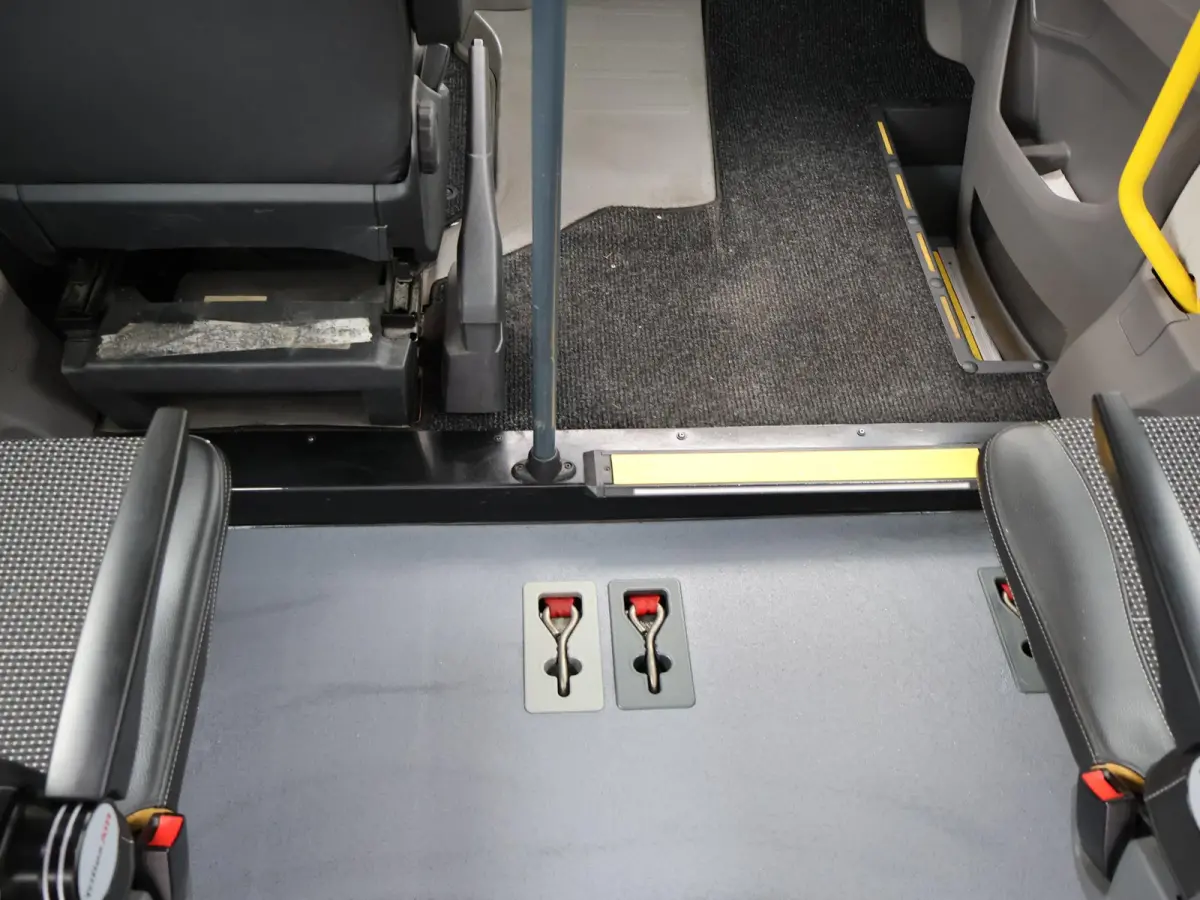 2.0 TDI ROLSTOEL AUTO 9-PERS. + 4 ROLSTOELEN *EXCL. BTW* - EURO 6 - LIFT