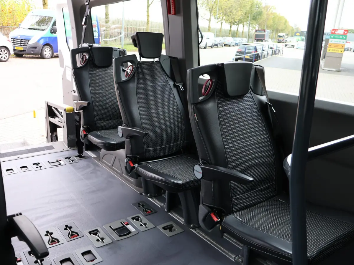 2.0 TDI ROLSTOEL AUTO 9-PERS. + 4 ROLSTOELEN *EXCL. BTW* - EURO 6 - LIFT