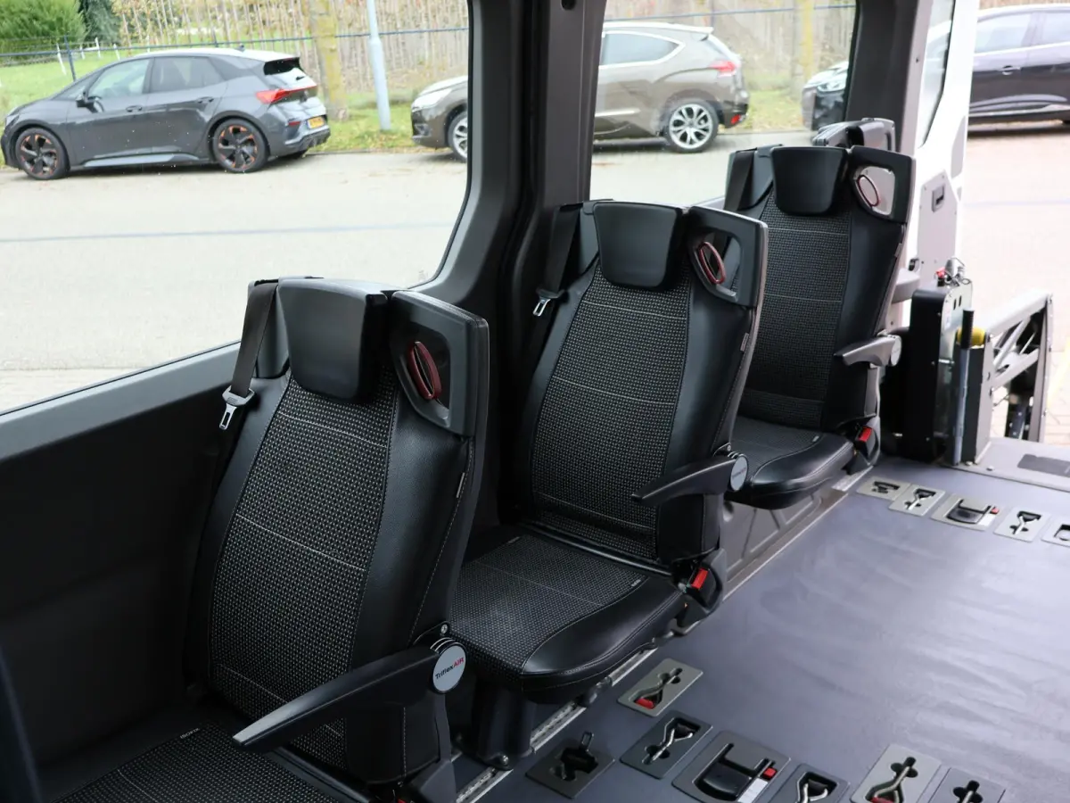 2.0 TDI ROLSTOEL AUTO 9-PERS. + 4 ROLSTOELEN *EXCL. BTW* - EURO 6 - LIFT