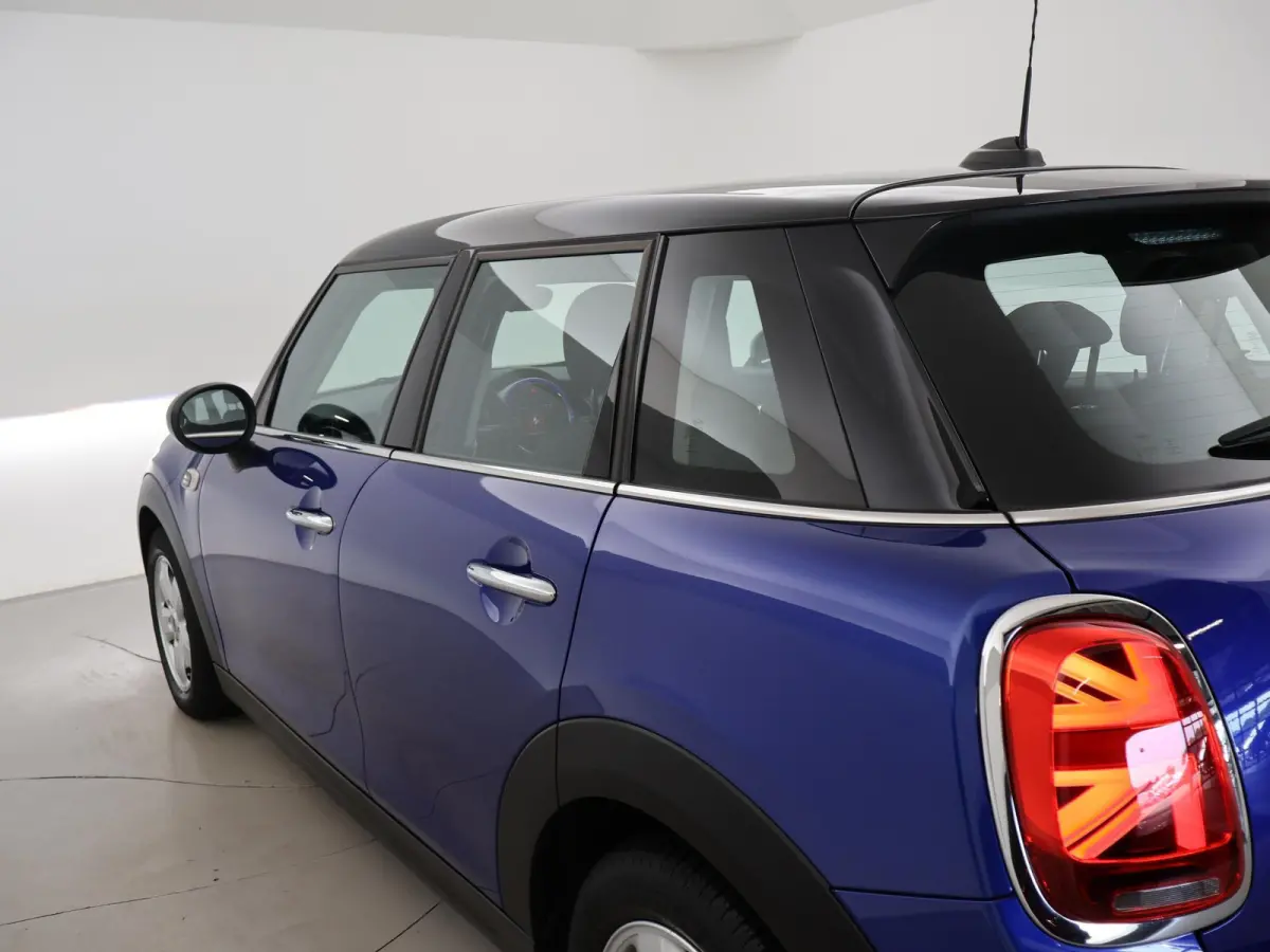 1.5 COOPER SALT 5-DEURS AUT. *STARLIGHT BLUE* + LED / AIRCO