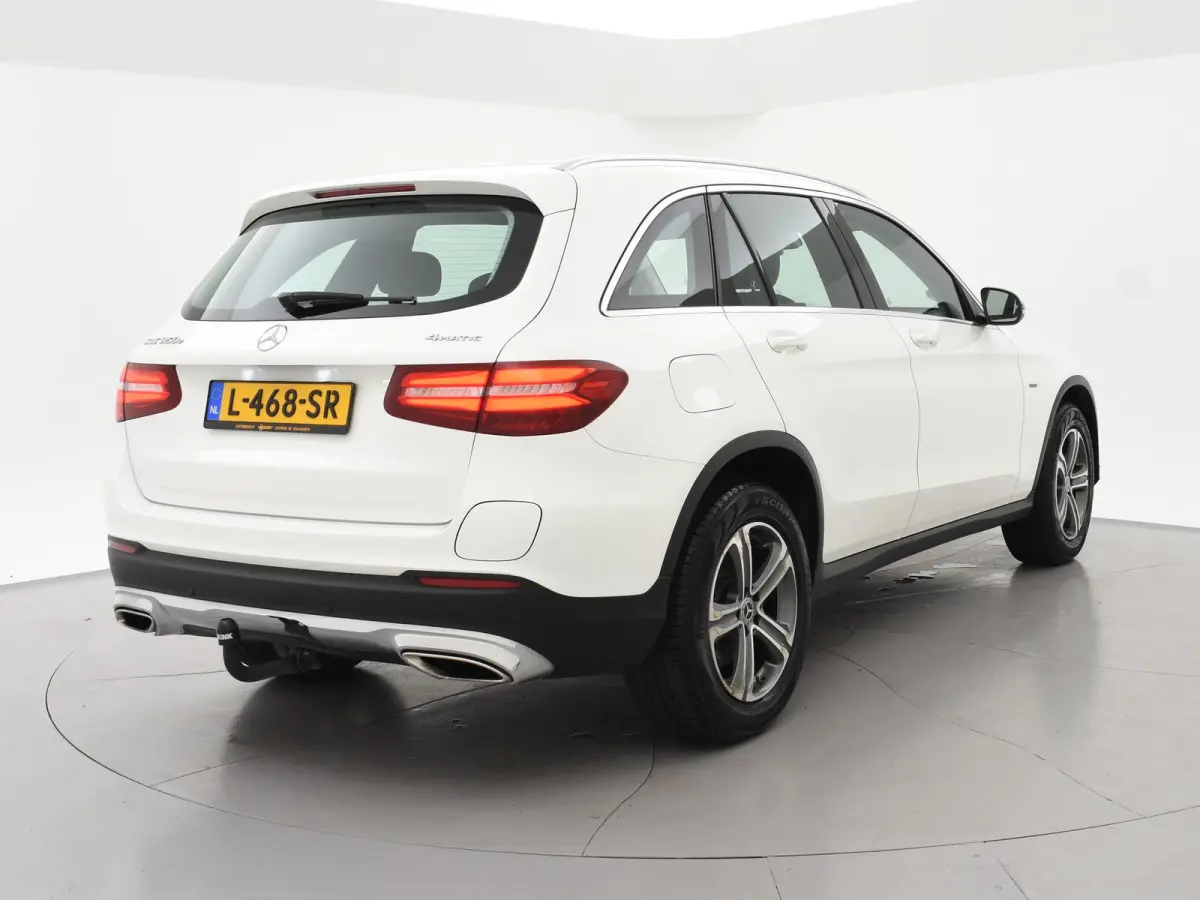 350e 4MATIC PLUG-IN HYBRID + TREKHAAK | PANORAMA | LUCHTVERING | LED | STOELVERWARMING