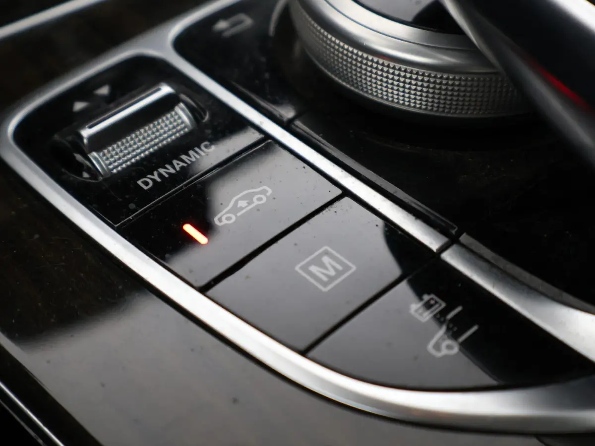 350e 4MATIC PLUG-IN HYBRID + TREKHAAK | PANORAMA | LUCHTVERING | LED | STOELVERWARMING
