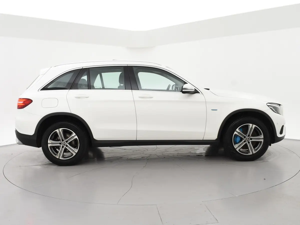 350e 4MATIC PLUG-IN HYBRID + TREKHAAK | PANORAMA | LUCHTVERING | LED | STOELVERWARMING