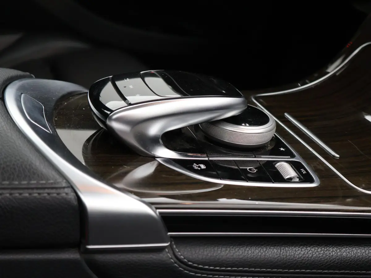 350e 4MATIC PLUG-IN HYBRID + TREKHAAK | PANORAMA | LUCHTVERING | LED | STOELVERWARMING