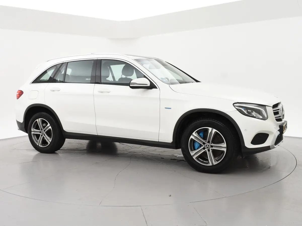 350e 4MATIC PLUG-IN HYBRID + TREKHAAK | PANORAMA | LUCHTVERING | LED | STOELVERWARMING