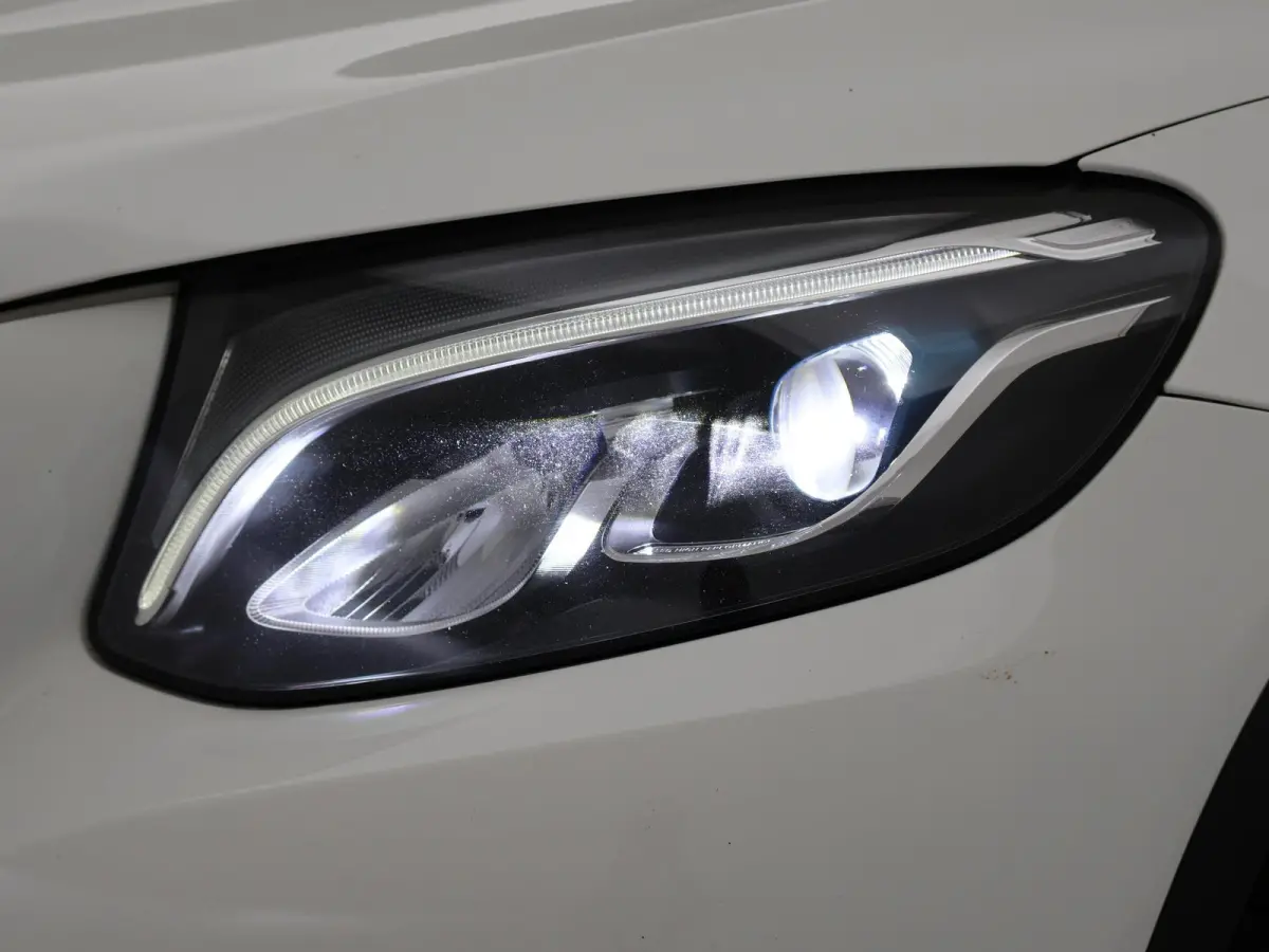 350e 4MATIC PLUG-IN HYBRID + TREKHAAK | PANORAMA | LUCHTVERING | LED | STOELVERWARMING