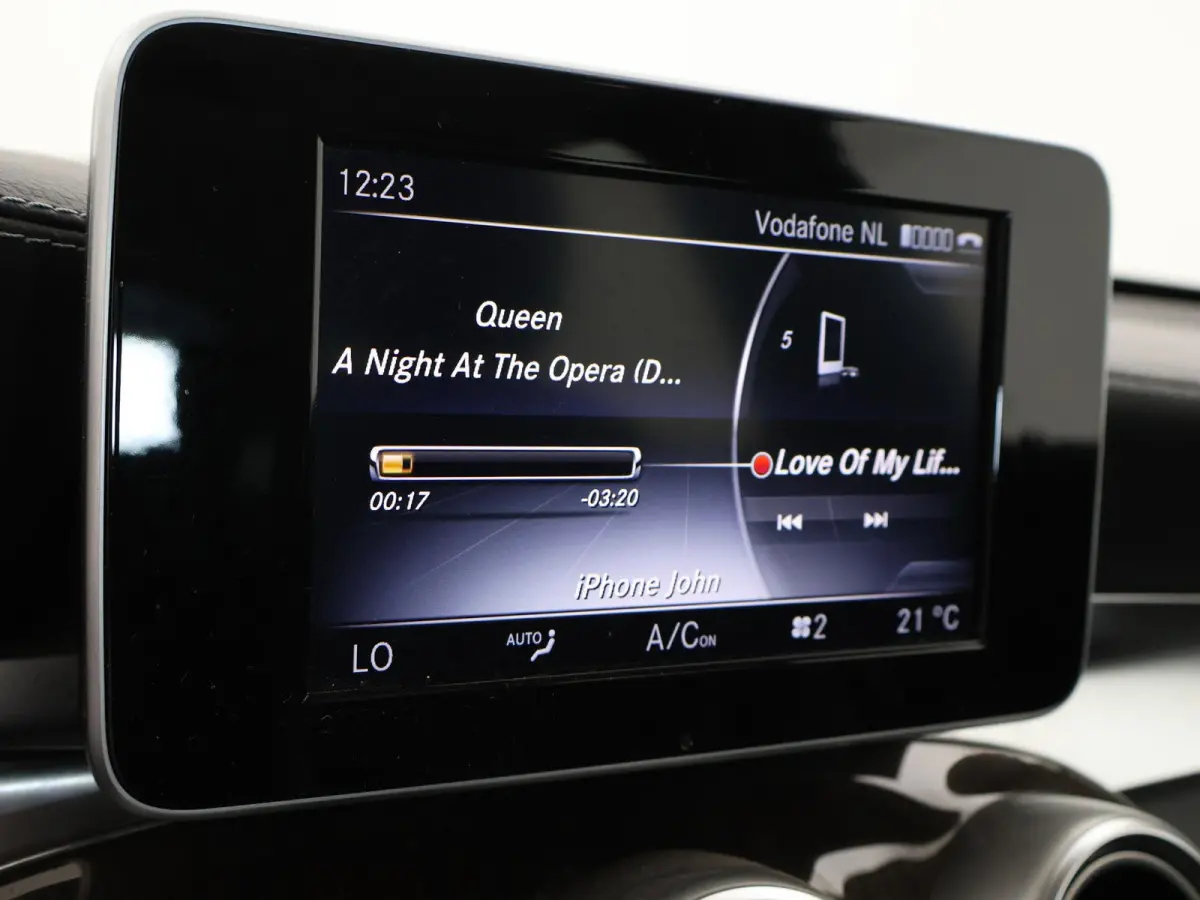 350e 4MATIC PLUG-IN HYBRID + TREKHAAK | PANORAMA | LUCHTVERING | LED | STOELVERWARMING