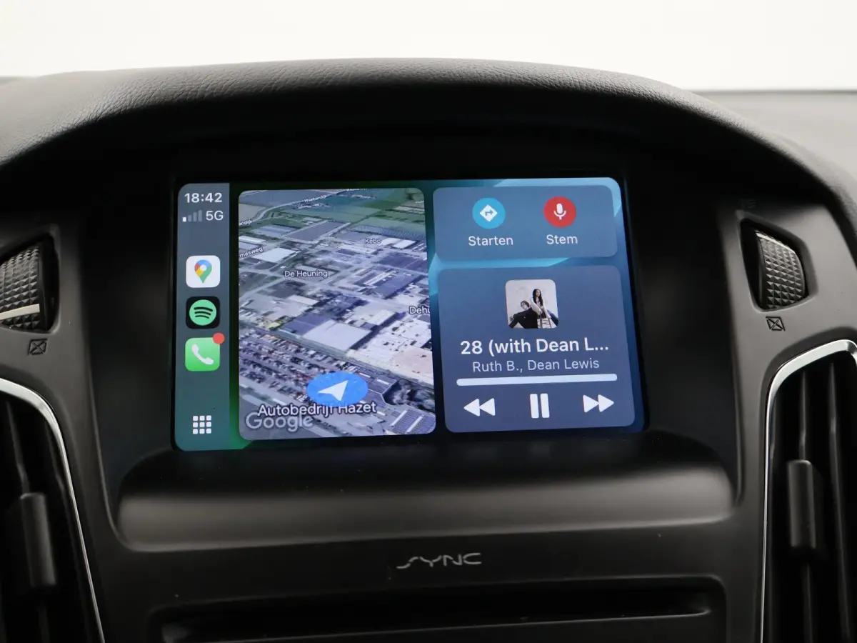 1.0 ECOBOOST 125 PK + APPLE CARPLAY / TREKHAAK / VOORRUITVERWARMING