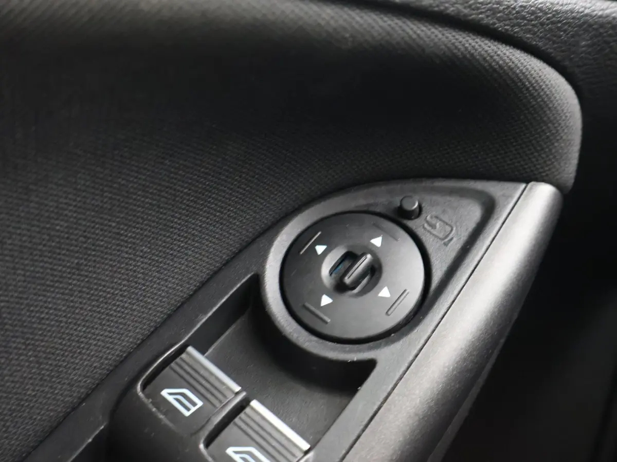 1.0 ECOBOOST 125 PK + APPLE CARPLAY / TREKHAAK / VOORRUITVERWARMING