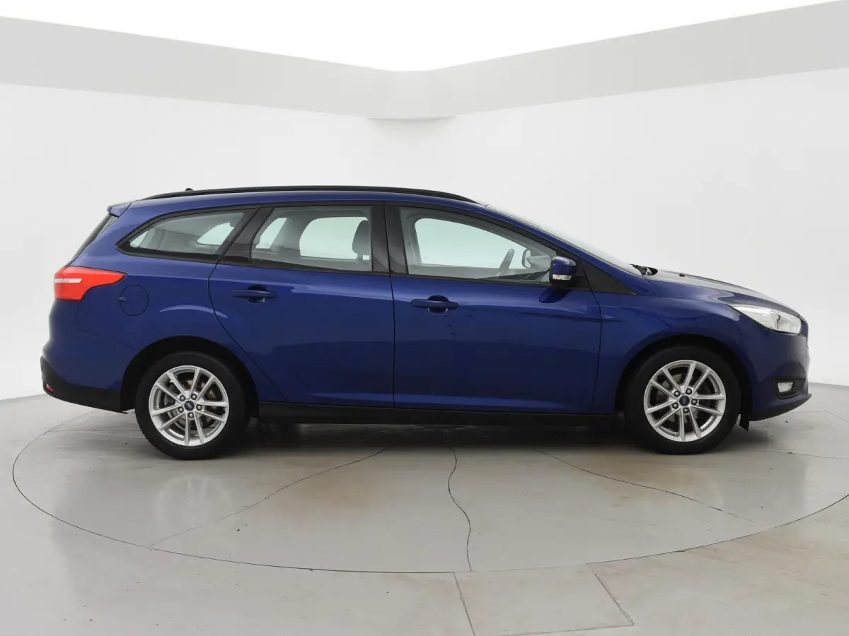 1.0 ECOBOOST 125 PK + APPLE CARPLAY / TREKHAAK / VOORRUITVERWARMING