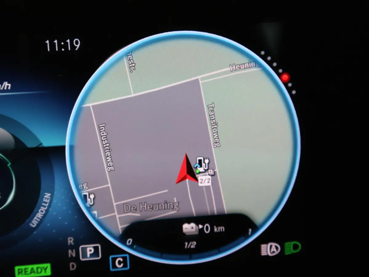 250e PLUG-IN AMG SPORT + PANORAMA / ELEKTR. TREKHAAK / MEMORY
