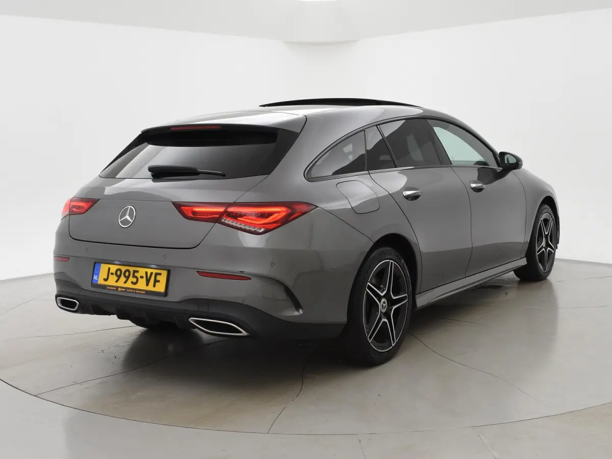250e PLUG-IN AMG SPORT + PANORAMA / ELEKTR. TREKHAAK / MEMORY
