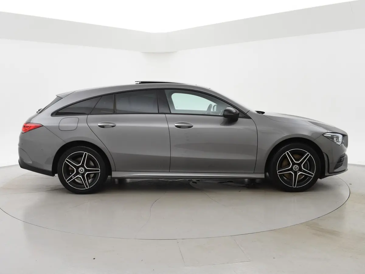 250e PLUG-IN AMG SPORT + PANORAMA / ELEKTR. TREKHAAK / MEMORY