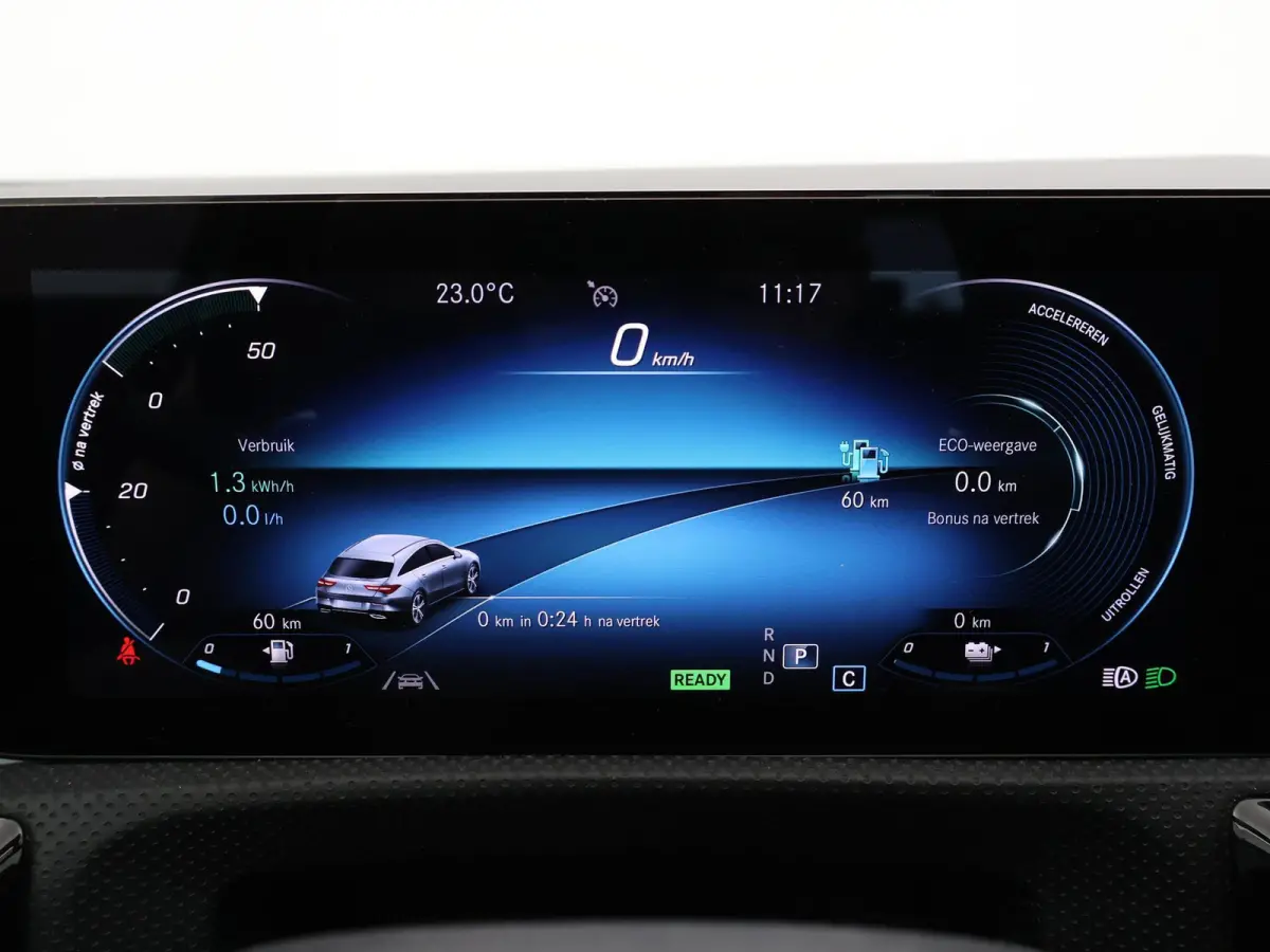 250e PLUG-IN AMG SPORT + PANORAMA / ELEKTR. TREKHAAK / MEMORY
