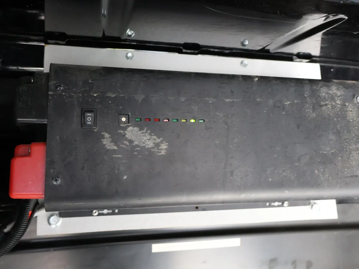 50 5.180 2.0 180 PK AUT. DUBBEL LUCHT + 3500 KG TH + 230V | WERKPLAATSINRICHTING | CAMERA | NAVIGATIE