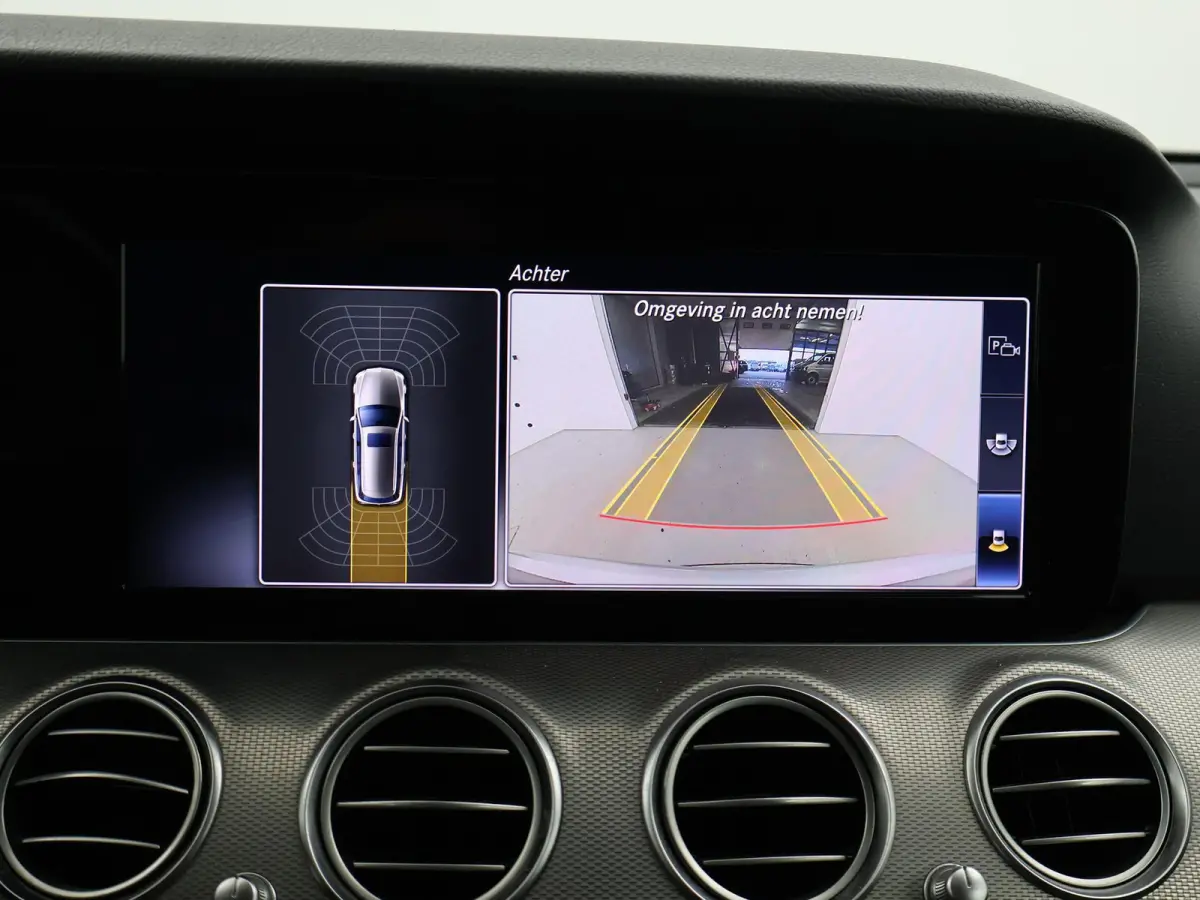 220d 194 PK AUT9 AVANTGARDE + TREKHAAK Mercedes-Benz E-klasse Estate 220d 194 PK AUT9 + TRKEHAAK / SFEERVERLICHTING / SFEERVERLICHTING / APPLE CARPLAY / LED