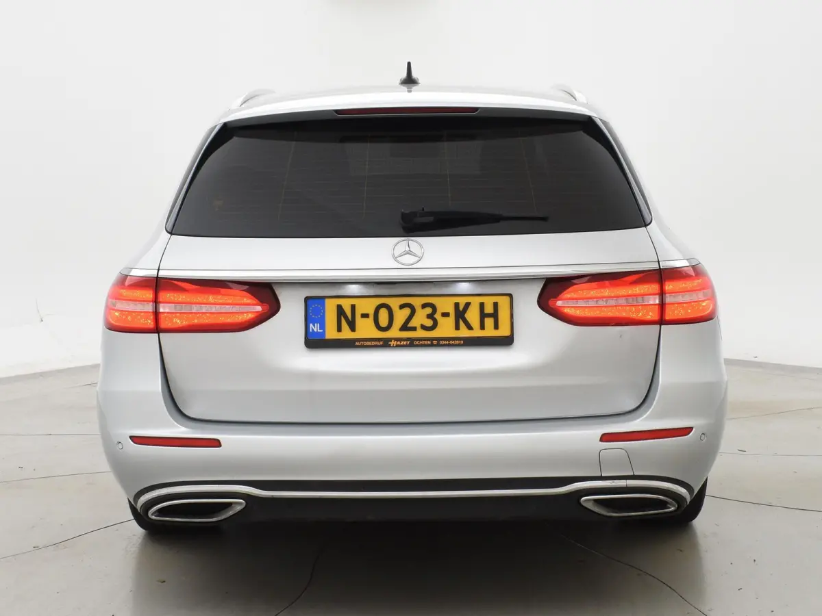 220d 194 PK AUT9 AVANTGARDE + TREKHAAK Mercedes-Benz E-klasse Estate 220d 194 PK AUT9 + TRKEHAAK / SFEERVERLICHTING / SFEERVERLICHTING / APPLE CARPLAY / LED