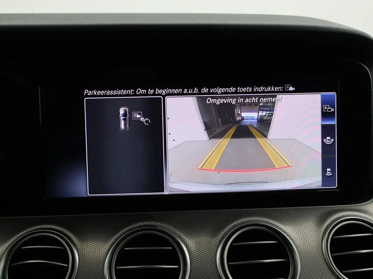 220d 194 PK AUT9 AVANTGARDE + TREKHAAK Mercedes-Benz E-klasse Estate 220d 194 PK AUT9 + TRKEHAAK / SFEERVERLICHTING / SFEERVERLICHTING / APPLE CARPLAY / LED