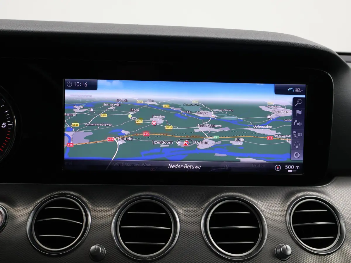 220d 194 PK AUT9 AVANTGARDE + TREKHAAK Mercedes-Benz E-klasse Estate 220d 194 PK AUT9 + TRKEHAAK / SFEERVERLICHTING / SFEERVERLICHTING / APPLE CARPLAY / LED