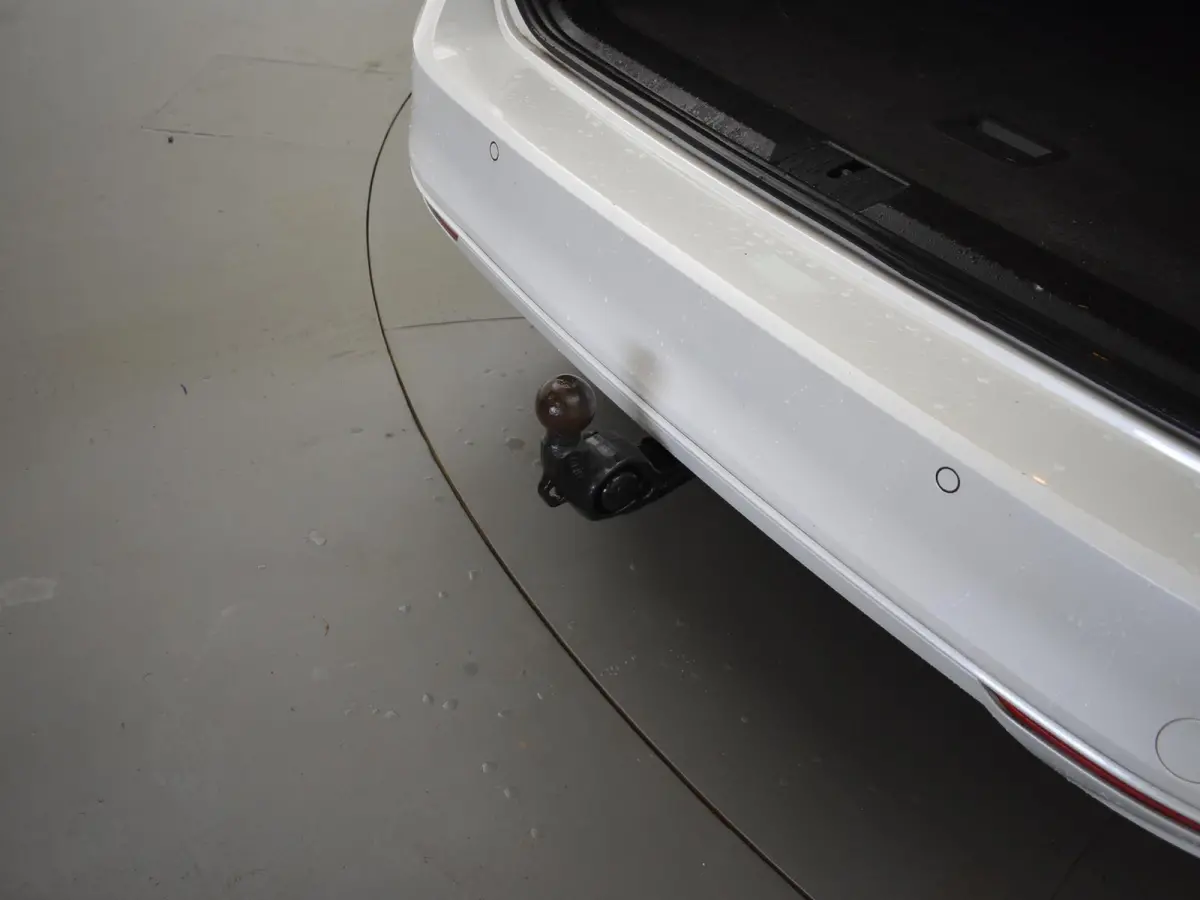 1.6 TDI DSG AUT. COMFORTLINE + WEGKL. TREKHAAK / LED / NAVIGATIE