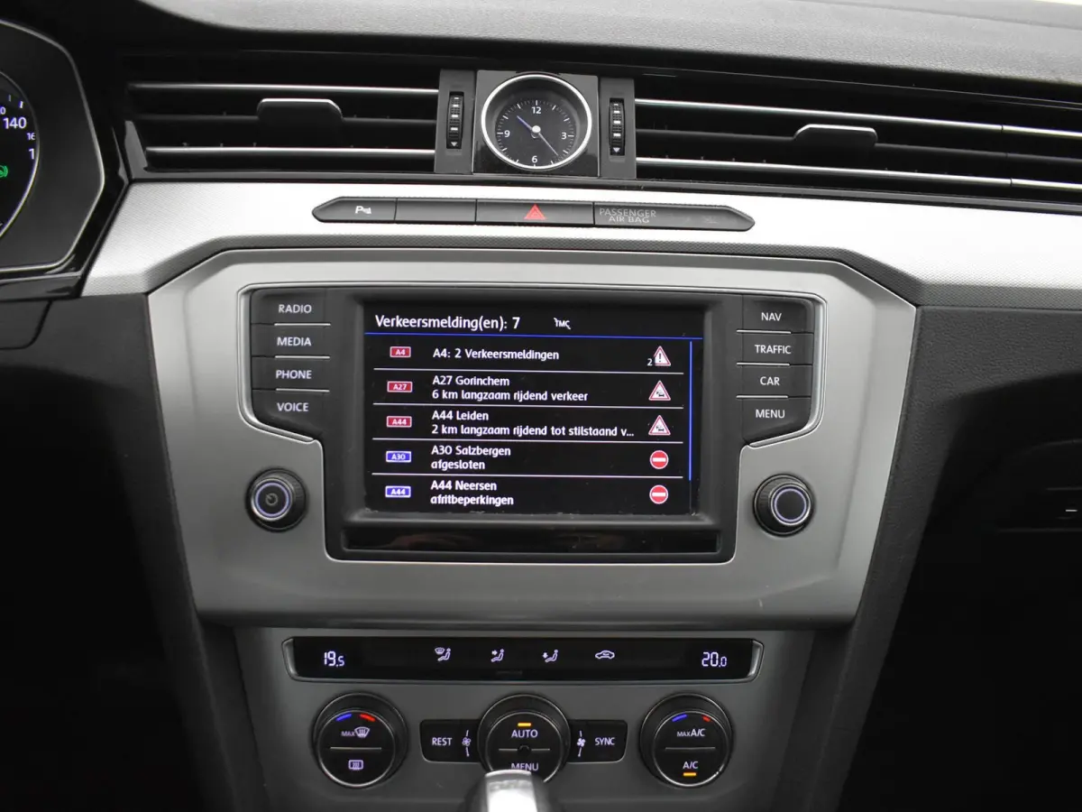 1.6 TDI DSG AUT. COMFORTLINE + WEGKL. TREKHAAK / LED / NAVIGATIE