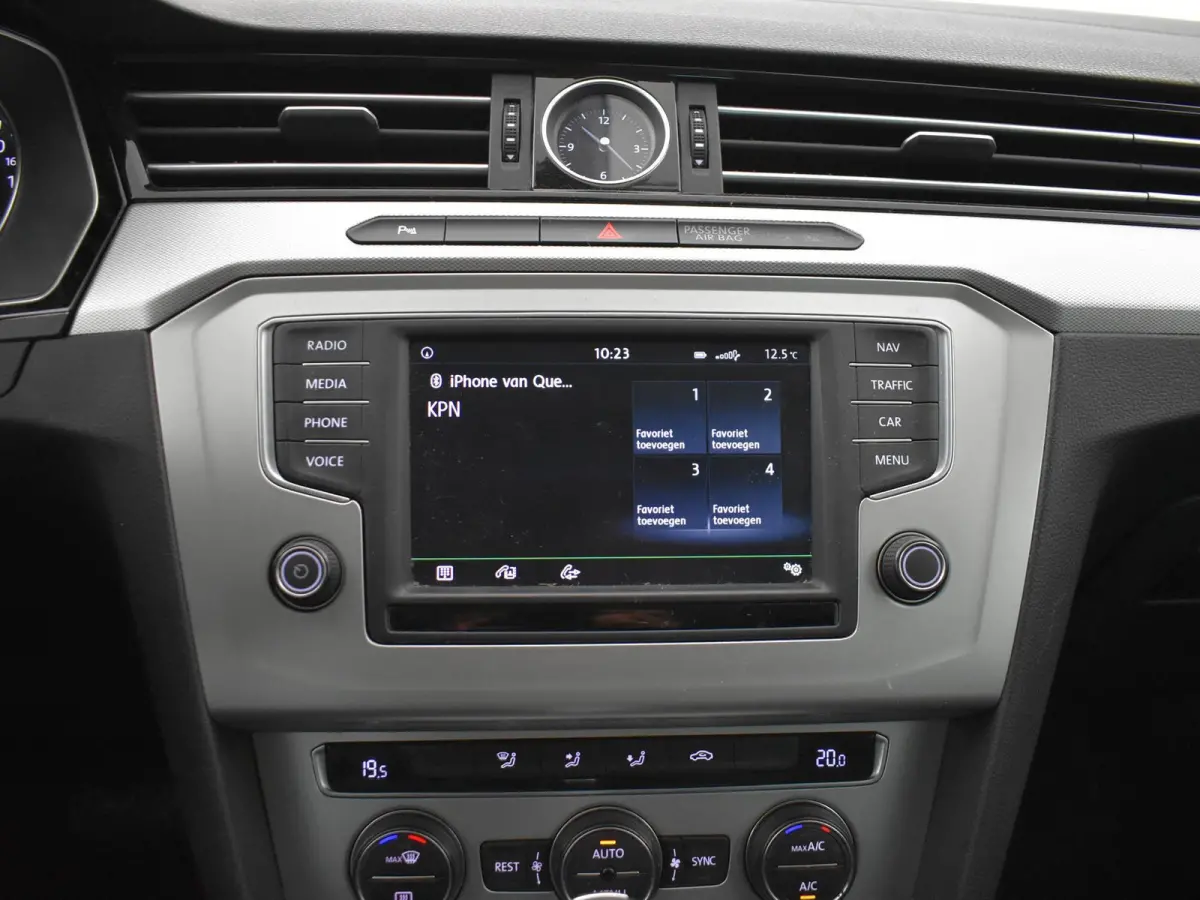 1.6 TDI DSG AUT. COMFORTLINE + WEGKL. TREKHAAK / LED / NAVIGATIE