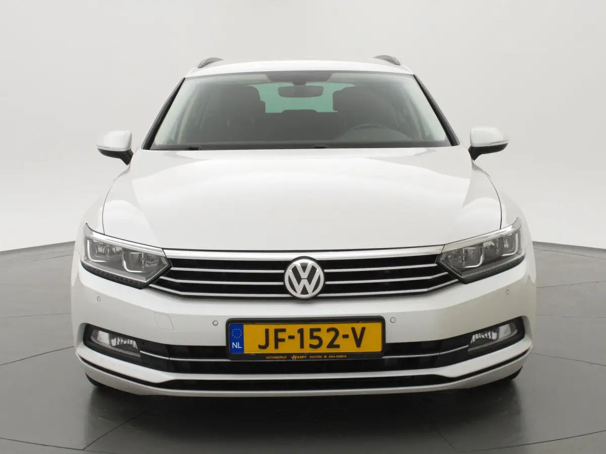 1.6 TDI DSG AUT. COMFORTLINE + WEGKL. TREKHAAK / LED / NAVIGATIE