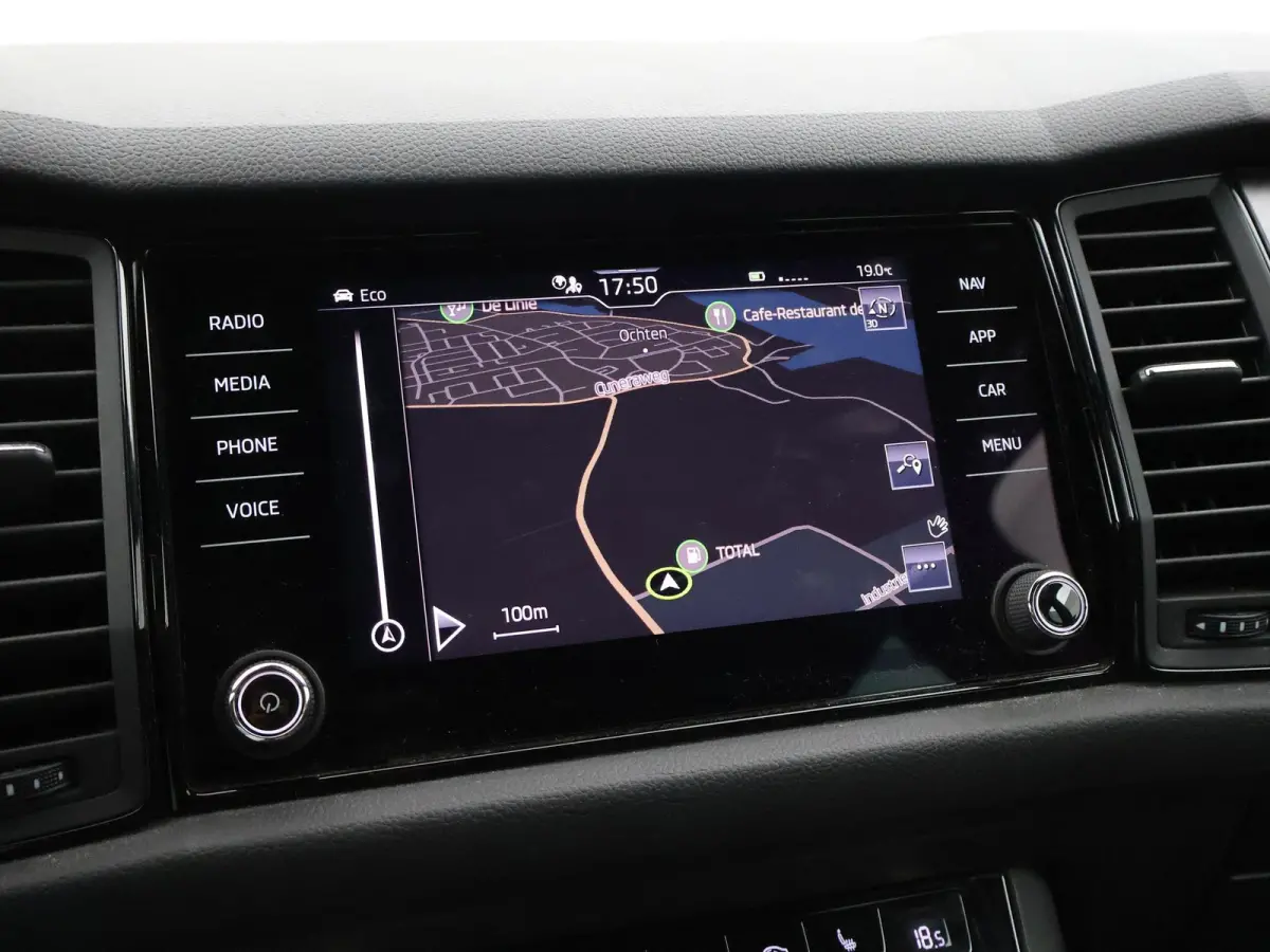 1.5 TSI 150 PK DSG AUT. 7-PERS SPORTLINE *MAT ZWART* + ADAPTIVE CRUISE | VIRTUAL COCKPIT | CAMERA | 20 INCH