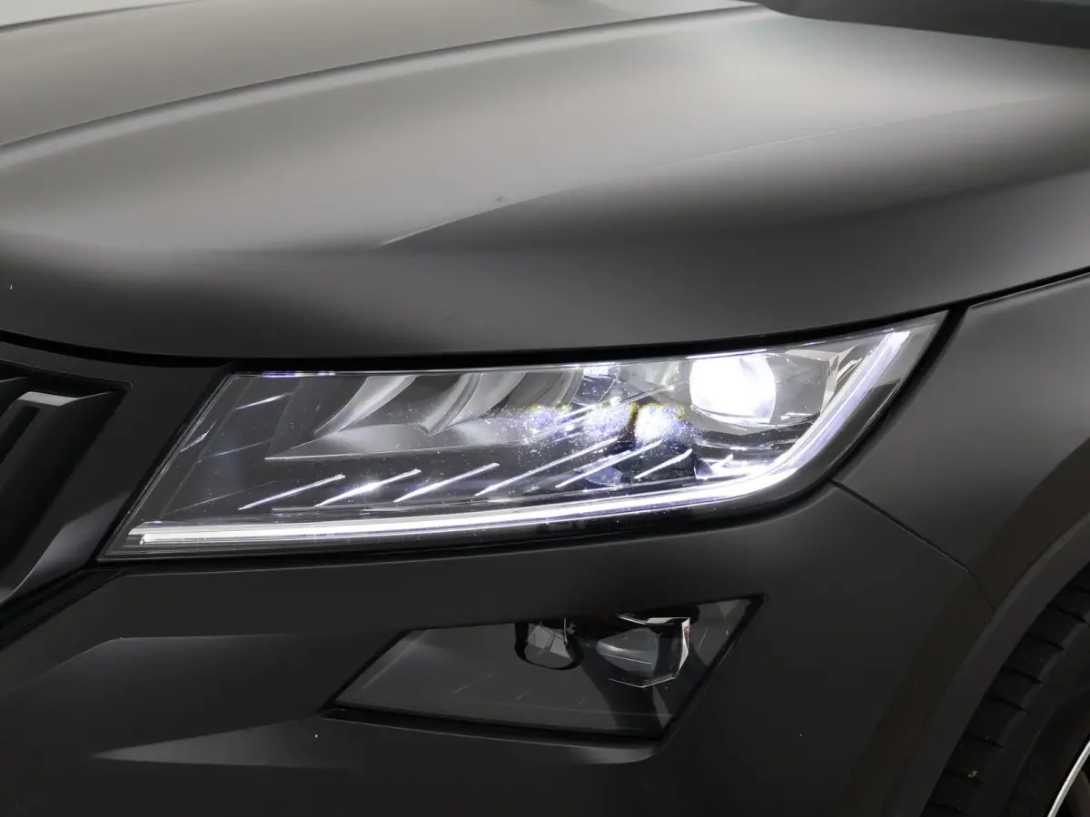 1.5 TSI 150 PK DSG AUT. 7-PERS SPORTLINE *MAT ZWART* + ADAPTIVE CRUISE | VIRTUAL COCKPIT | CAMERA | 20 INCH