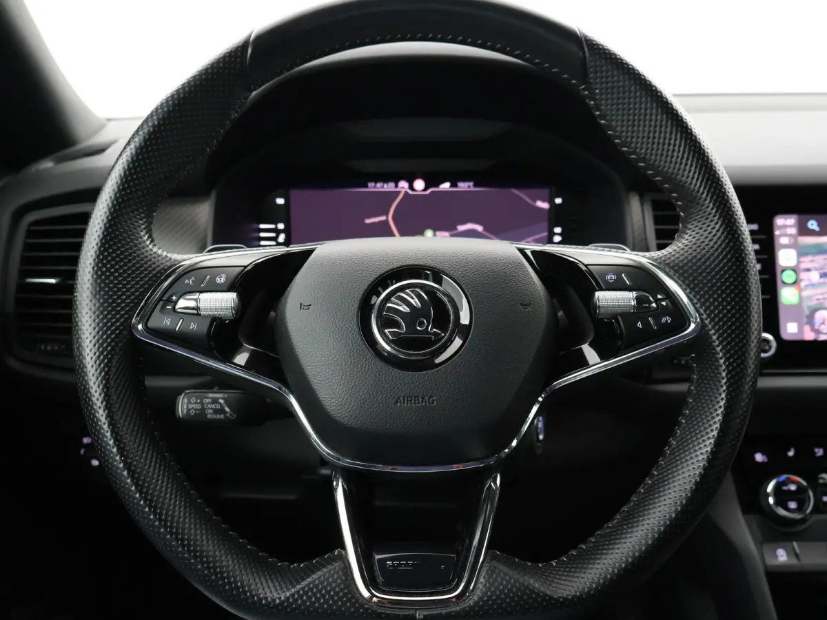 1.5 TSI 150 PK DSG AUT. 7-PERS SPORTLINE *MAT ZWART* + ADAPTIVE CRUISE | VIRTUAL COCKPIT | CAMERA | 20 INCH